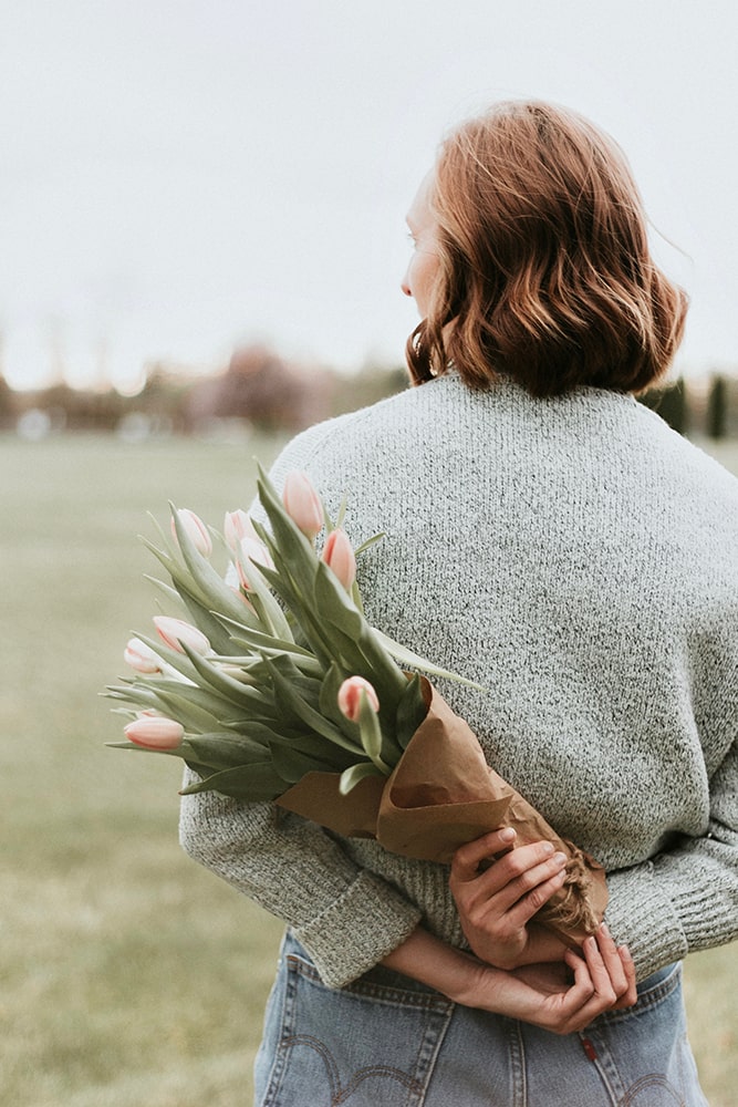 How To Make Your Flowers Last Longer + A DIY Flower Food Recipe